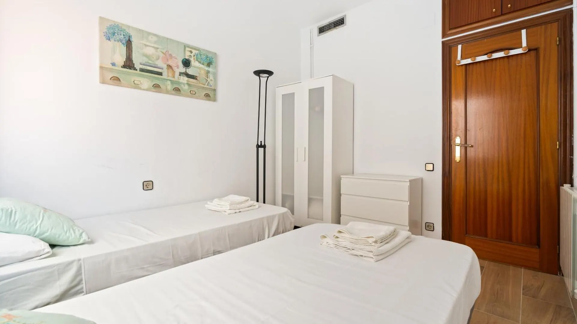 Chic 3Br Retreat With Private Terrace Daire Barselona