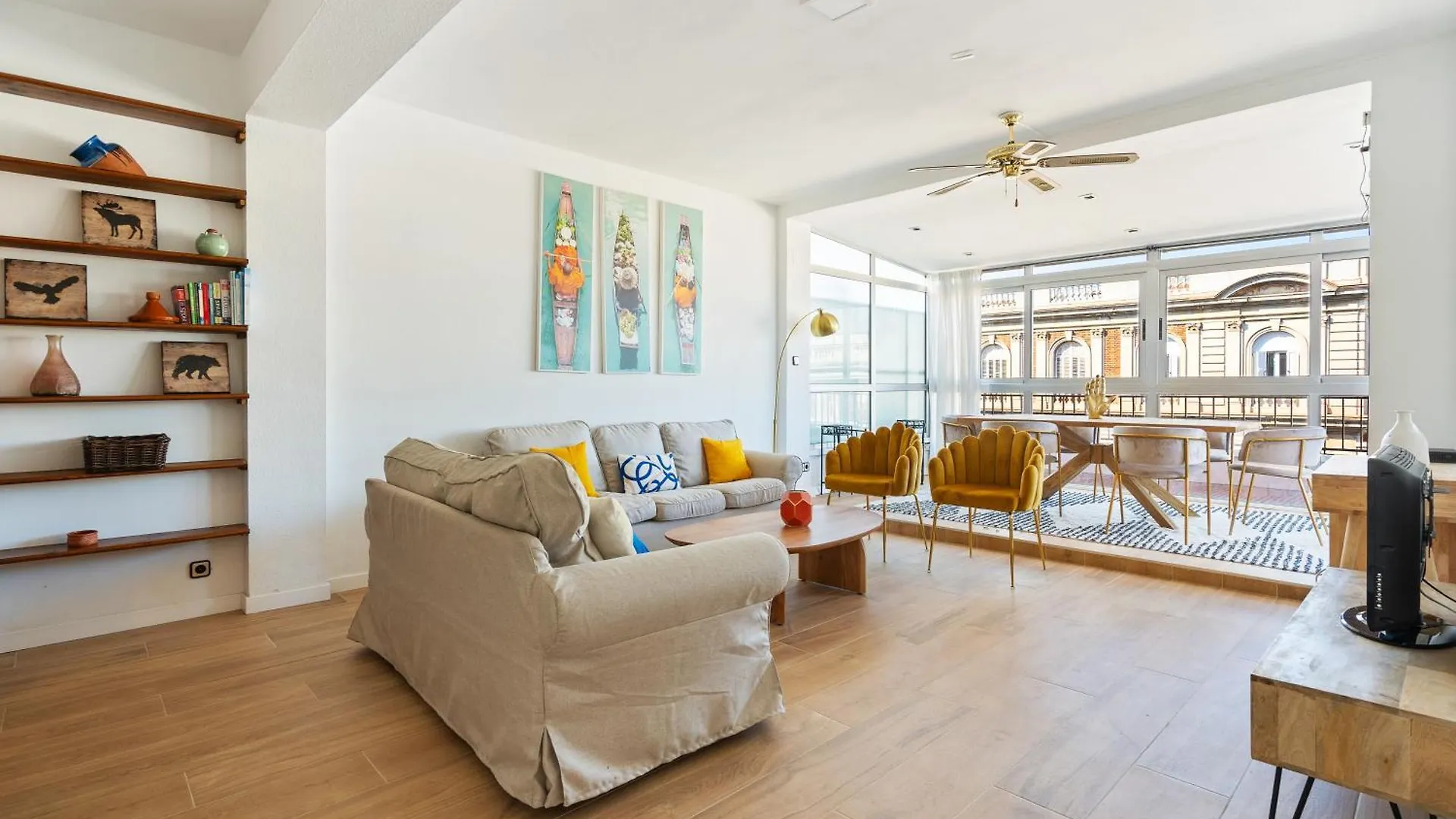 Chic 3Br Retreat With Private Terrace Daire Barselona 0*,