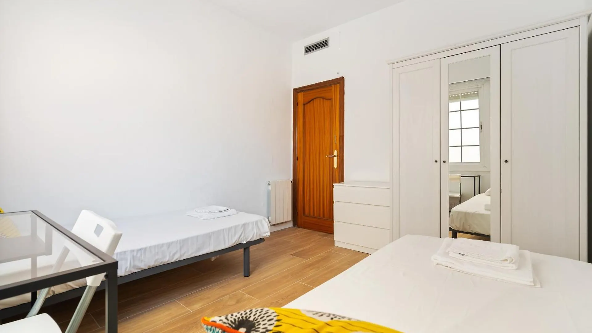 巴塞罗那Chic 3Br Retreat With Private Terrace公寓 0*, 巴塞罗那 西班牙