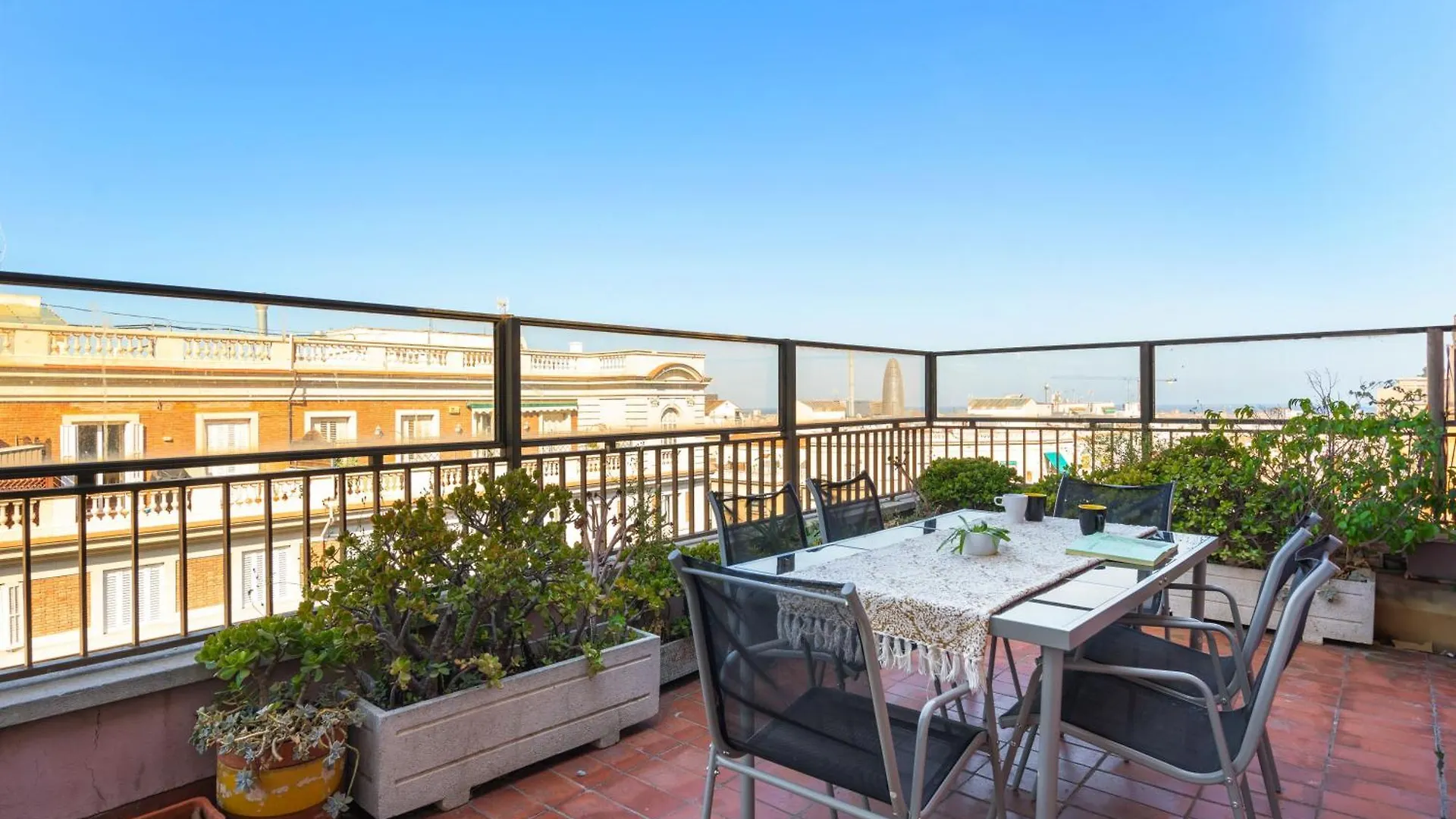 巴塞罗那Chic 3Br Retreat With Private Terrace公寓 公寓